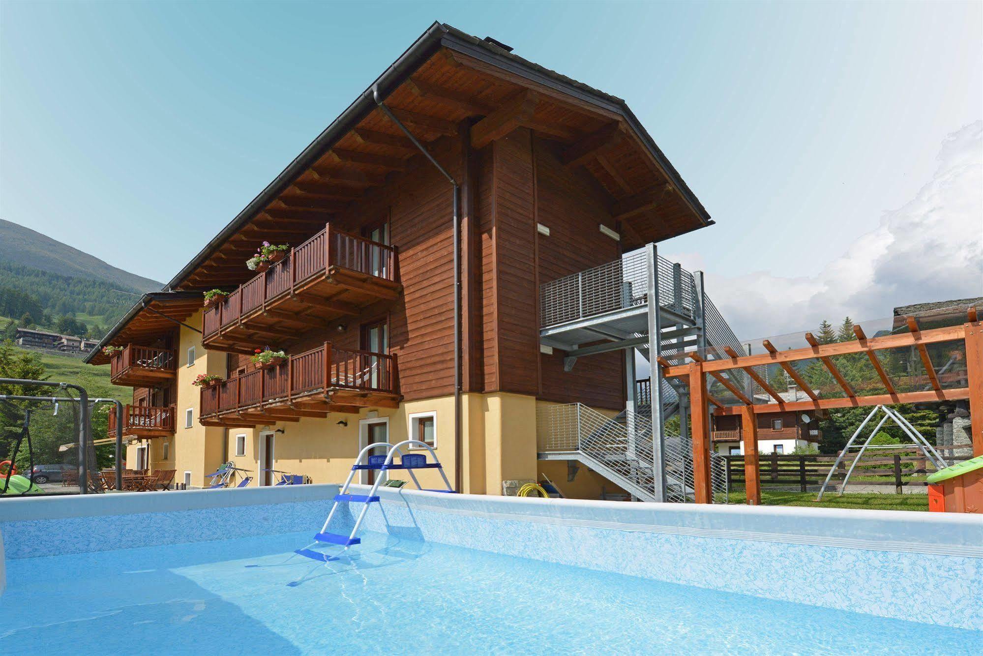 Hotel Le Petit Abri Чамполук Екстериор снимка